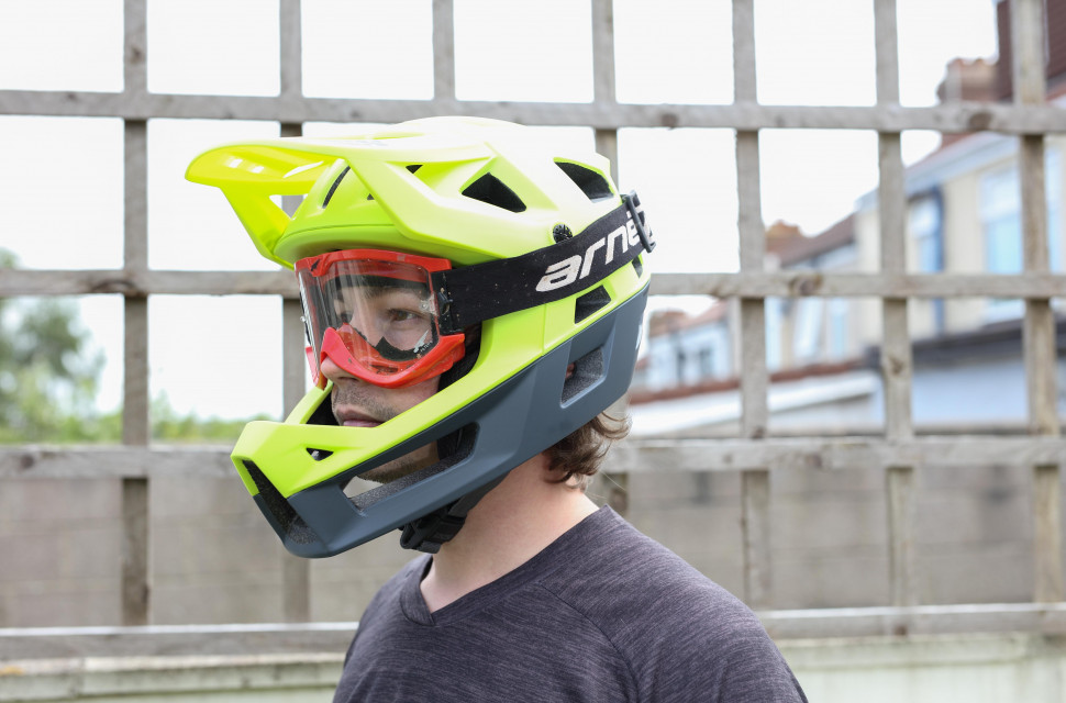IXS Trigger FF helmet review | off-road.cc
